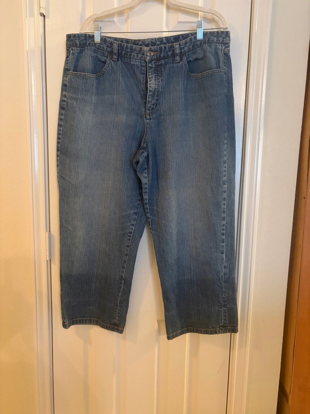 Talbots Stretch Women’s Size 16 Denim Capri Jeans Cropped Medium Wash